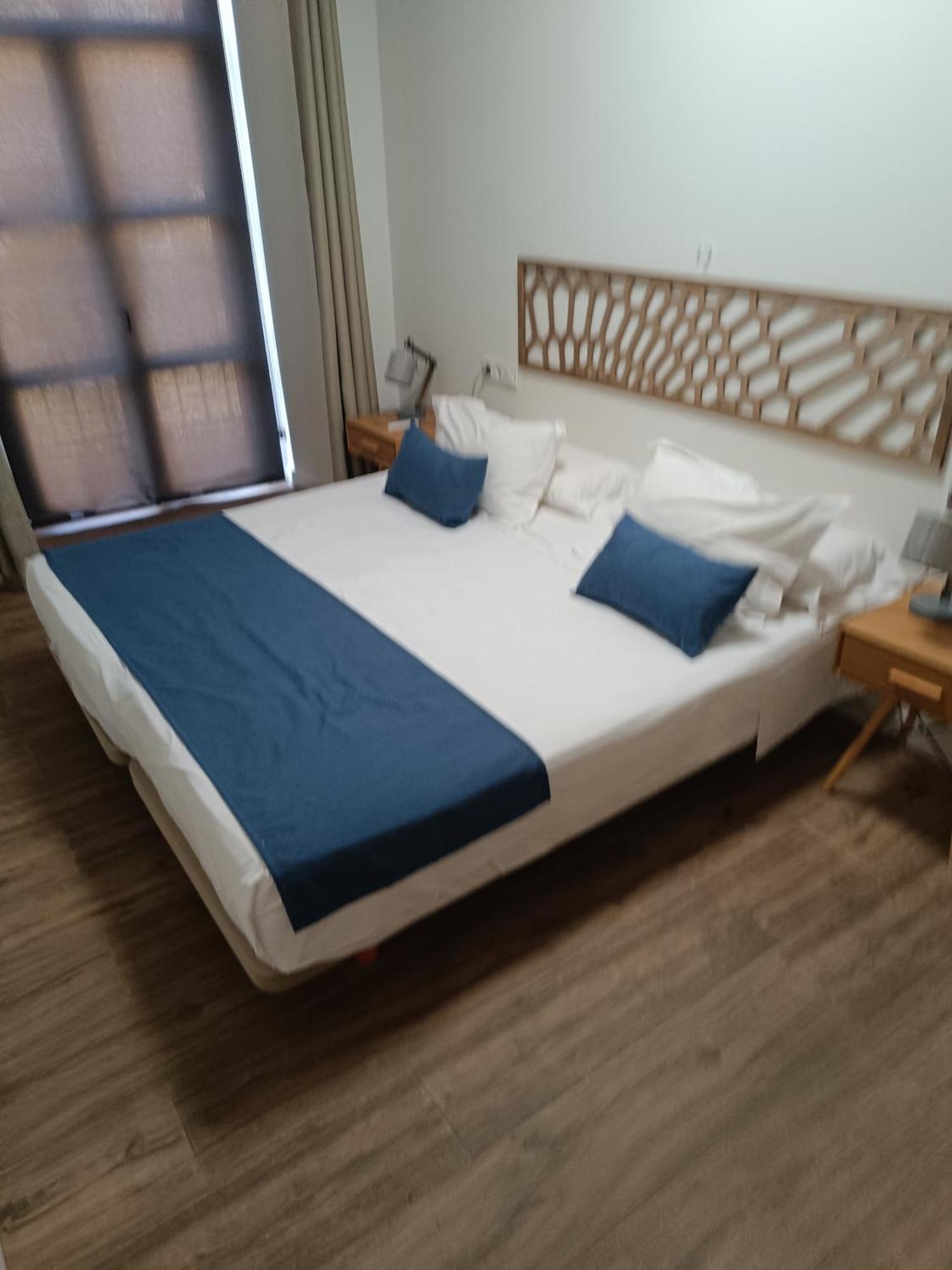 Apartamentos Al-Qazeres Luxury La Concepcion Caces Zewnętrze zdjęcie